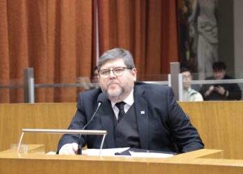 Carlos Ale cuestionó el aumento del boleto y denunció irregularidades en la votación