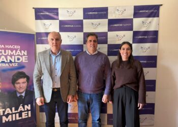Claudio y Micaela Viña aceleran su armado político y se muestran junto a Lisandro Catalán pensando en 2027