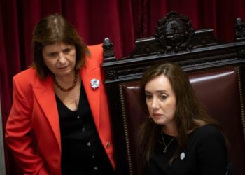 Crece la presión sobre Adorni: el Senado busca citarlo en medio de la polémica por su declaración jurada
