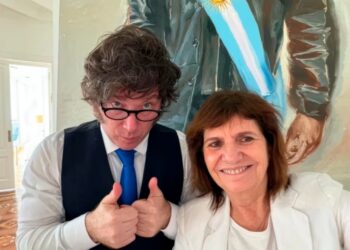 El oficialismo busca ganar tiempo en el Senado para evitar la interpelación de Manuel Adorni