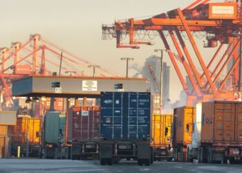 El Gobierno flexibilizó la importación de maquinaria usada para impulsar inversiones industriales