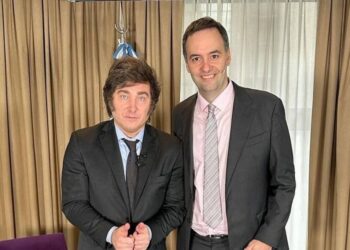 Milei salió a respaldar a Adorni tras la polémica por su patrimonio: “Explicó todo perfecto”