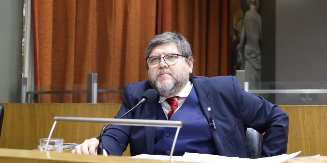 Carlos Ale propone un sistema de combinación de pasajes para aliviar el bolsillo de los tucumanos: con un boleto a $1.700, el ahorro mensual podría superar los $66.000