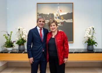El Gobierno incumplió la meta fiscal del primer semestre acordada con el FMI
