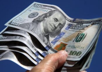 La inversión real cayó 6,2% en junio y acumula una baja del 7,6% en el primer semestre