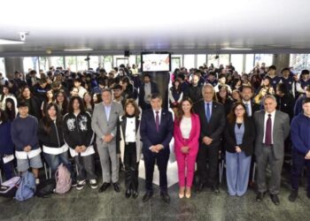 Firmaron convenios para llevar el Digesto Jurídico y un videojuego educativo a las escuelas