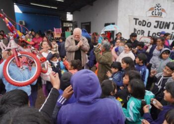 Masso celebró junto a niños de residencias estatales y de La Costanera