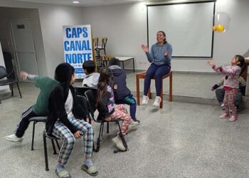 Salud impulsa hábitos saludables y bienestar emocional en niños
