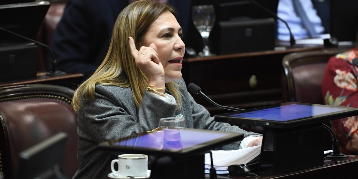 Beatriz Ávila reclama al Gobierno nacional por los fondos destinados a las rutas