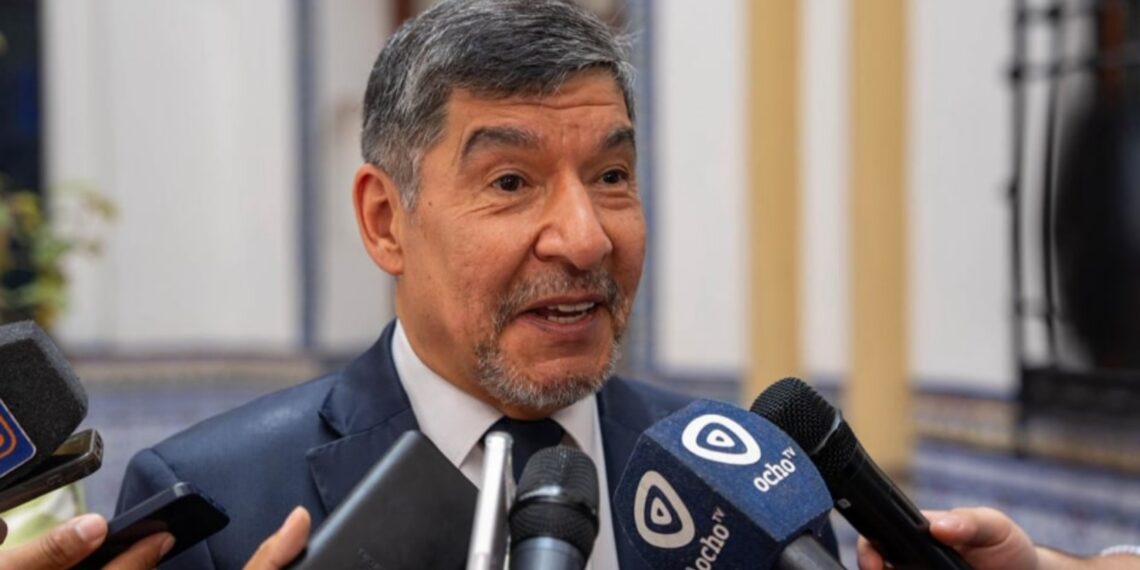 Acevedo ratificó la posición de Tucumán sobre la Ley de Tierras y se refirió a la agenda institucional