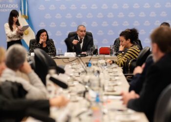 La ley de Inocencia Fiscal se complica en Diputados y el antecedente Adorni aparece como uno de los principales obstáculos