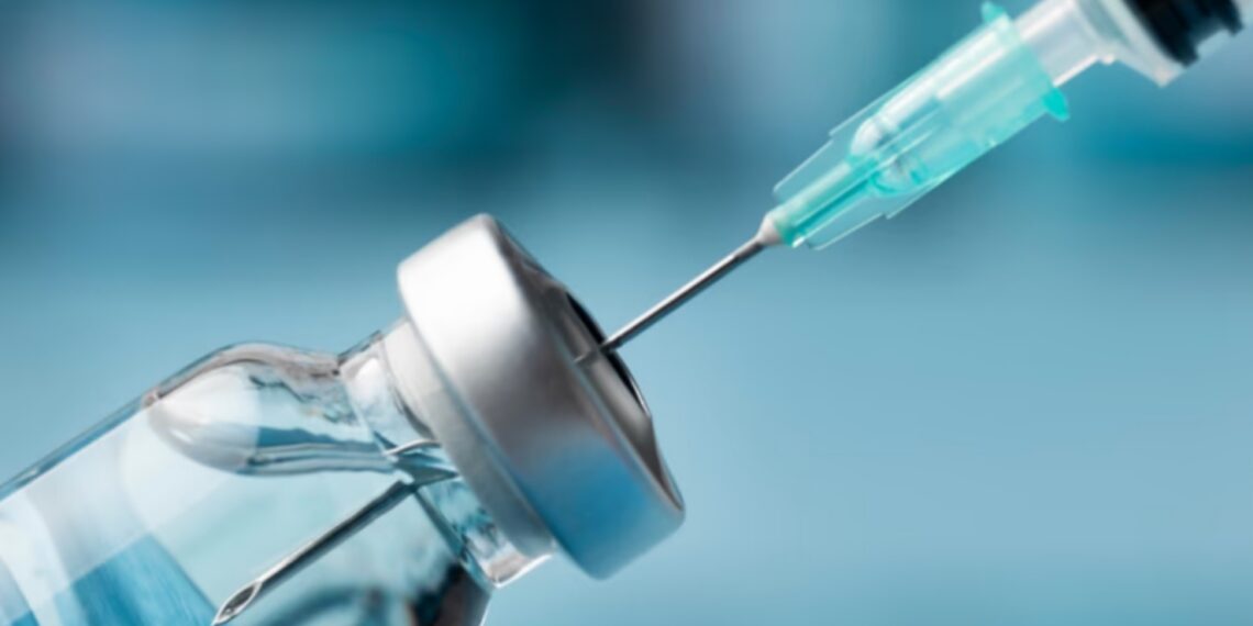 Moderna y Merck anuncian resultados positivos de una vacuna personalizada contra el melanoma