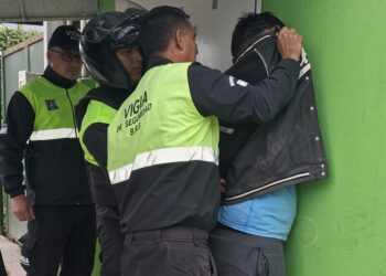 Un ladrón armado con una botella rota desató el caos en un centro comercial de Banda del Río Salí