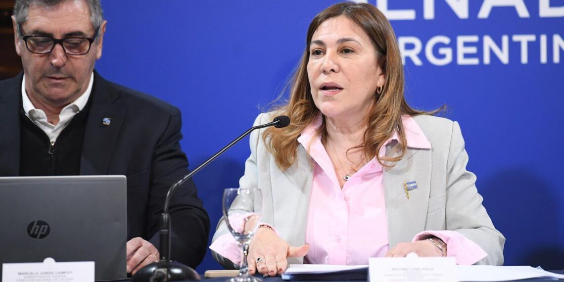 Beatriz Ávila, segunda entre los senadores que más proyectos de ley presentaron en 2026