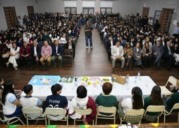 La comunidad educativa conmemoró el Día Nacional del Estudiante Solidario