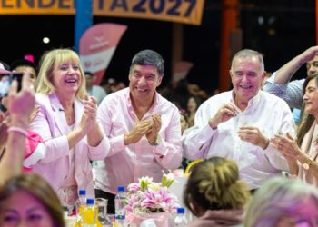 Jaldo y Chahla encabezaron el cierre de Octubre Rosa y celebraron tres años de gestión municipal