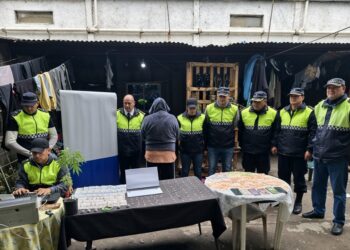 Investigaban el robo de una moto en Concepción y se dieron con un local de producción y venta de drogas