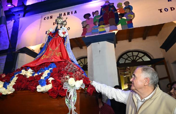 Jaldo acompañó la procesión de la Virgen del Rosario en Burruyacú