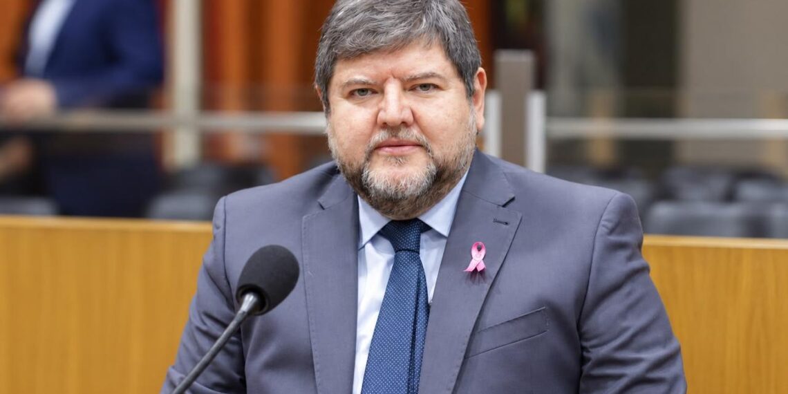 Atención, vecinos de Villa Urquiza y Ampliación Congreso: aprobaron proyectos de semaforización y transporte para ambos barrios