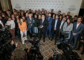 La oposición evalúa convocar a una sesión propia el 21 de octubre