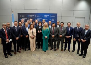 La Libertad Avanza busca acuerdos con gobernadores para 2027: Tucumán, entre las provincias que negocian